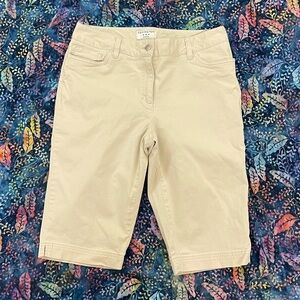 Covington Bermuda shorts knee pants Size 8